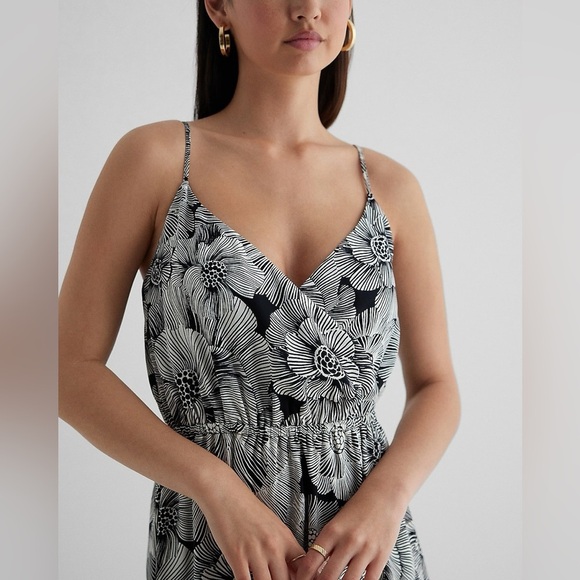 EXPRESS Black White Monochrome Floral Print Wrap Front Maxi Dress - Picture 2 of 14